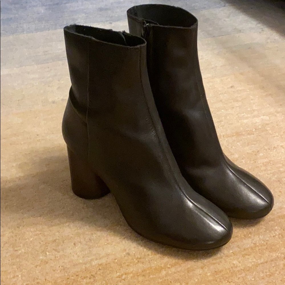 Other stories boots